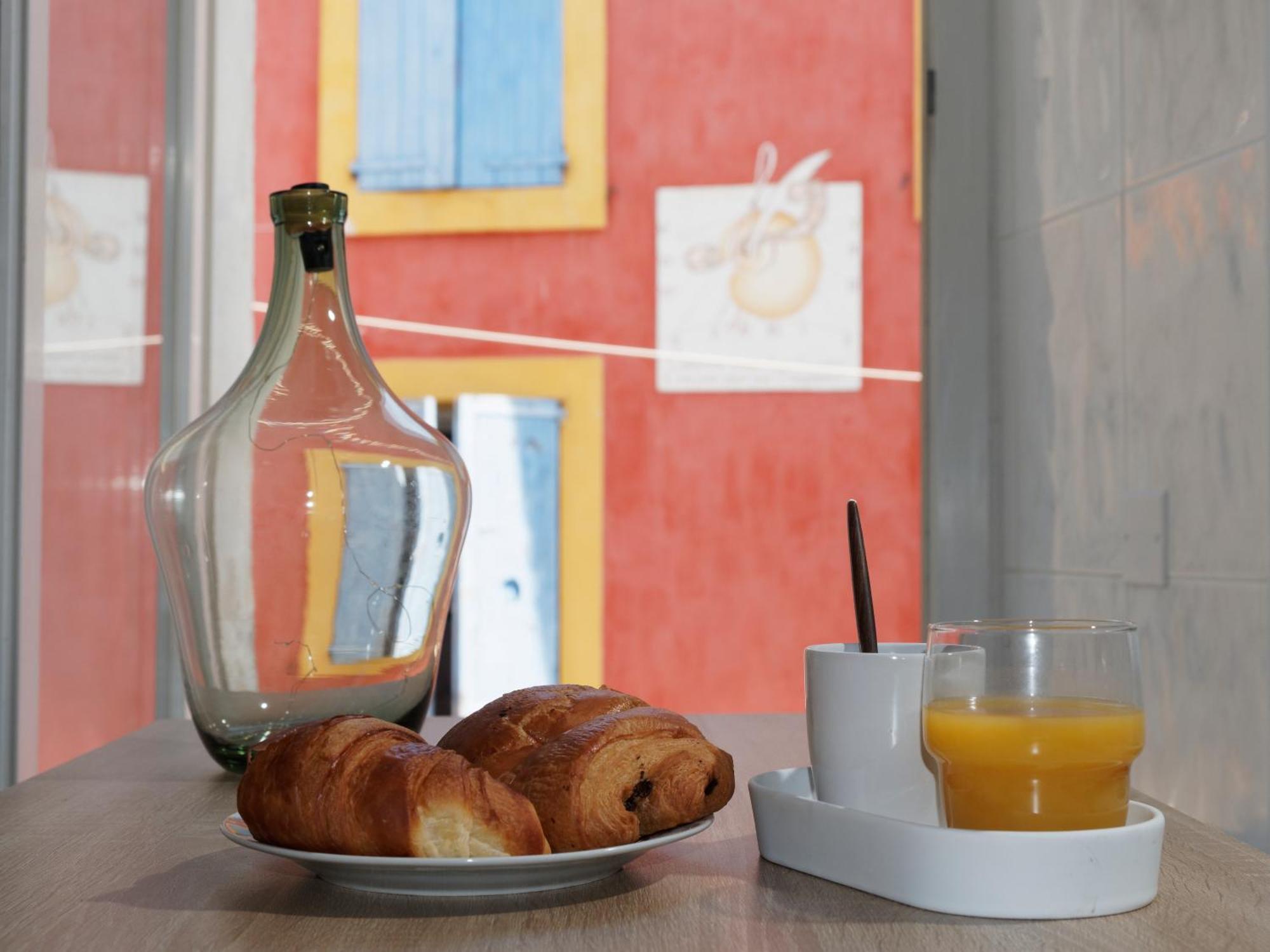 Le King & Suites Etoilees Gréoux-les-Bains Εξωτερικό φωτογραφία